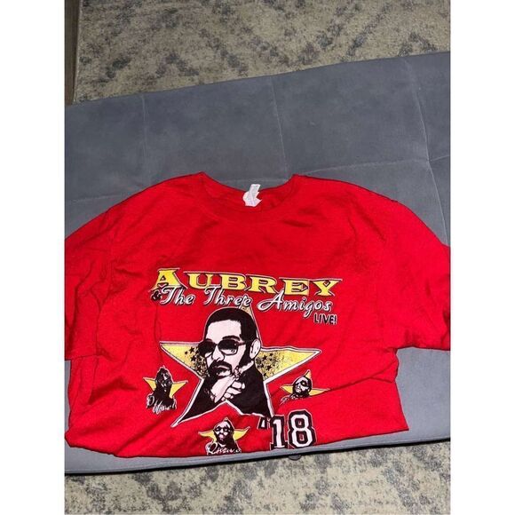 Aubrey & The Three Amigos Concert tee - Picture 3 of 3